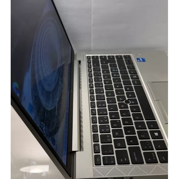 HP Elitebook 840 G8