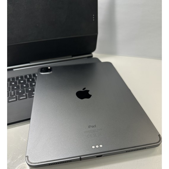 iPad Pro 11’’ (2020) 256GB m/Magic Keyboard